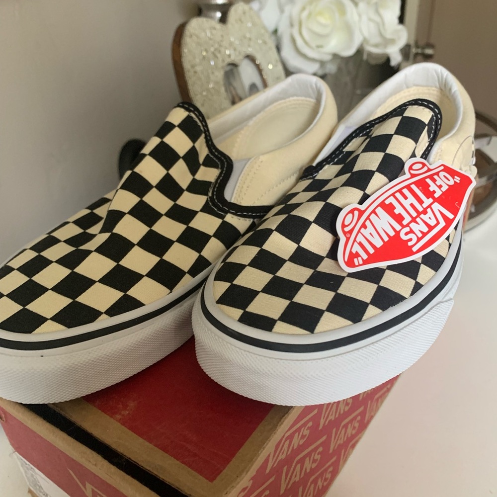 Vans slip on checkered